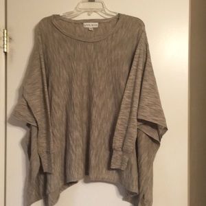 Sweater with angel arms